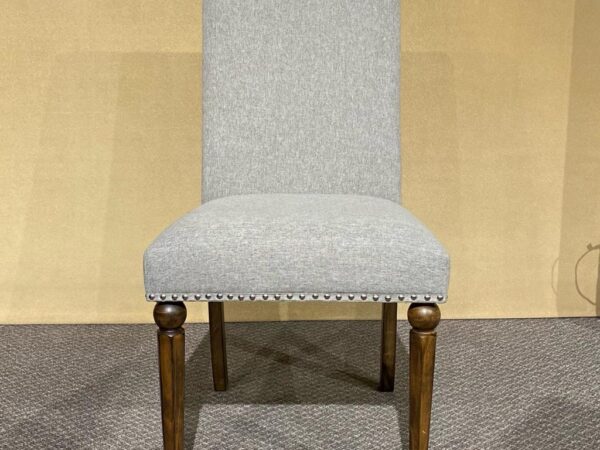 TUFTED GREY FABRIC CHAIR WITH WOODEN LEGS